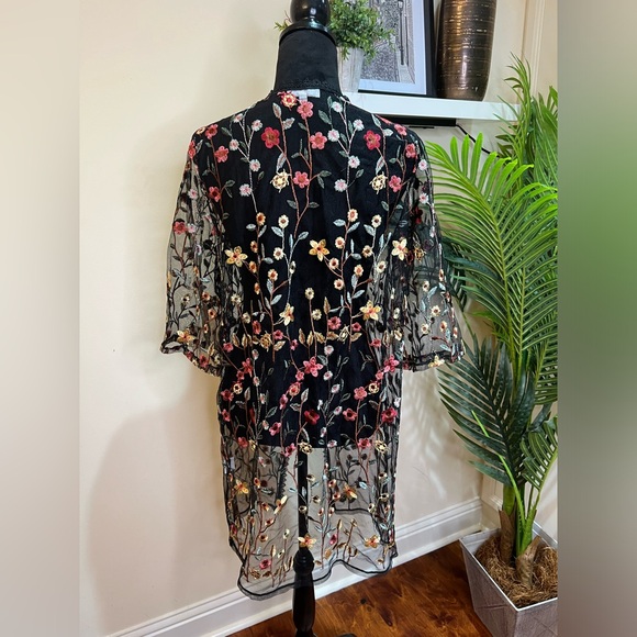 Vivid Floral Embroidered Black Mesh Swim Cover Up/Kimono w/ Lace Trim Large - Picture 6 of 6